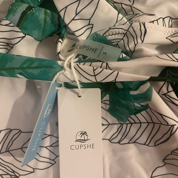 Cupshe Bathing Suit - Picture 3 of 3